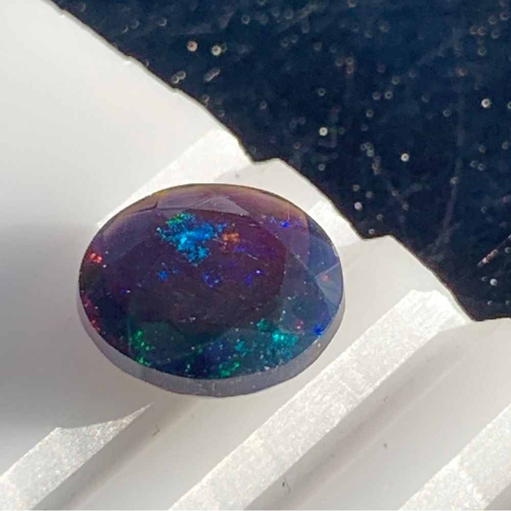Natural 1.54 Cts Ethiopian Welo Faceted Smoked Opal - Picture 8 of 17